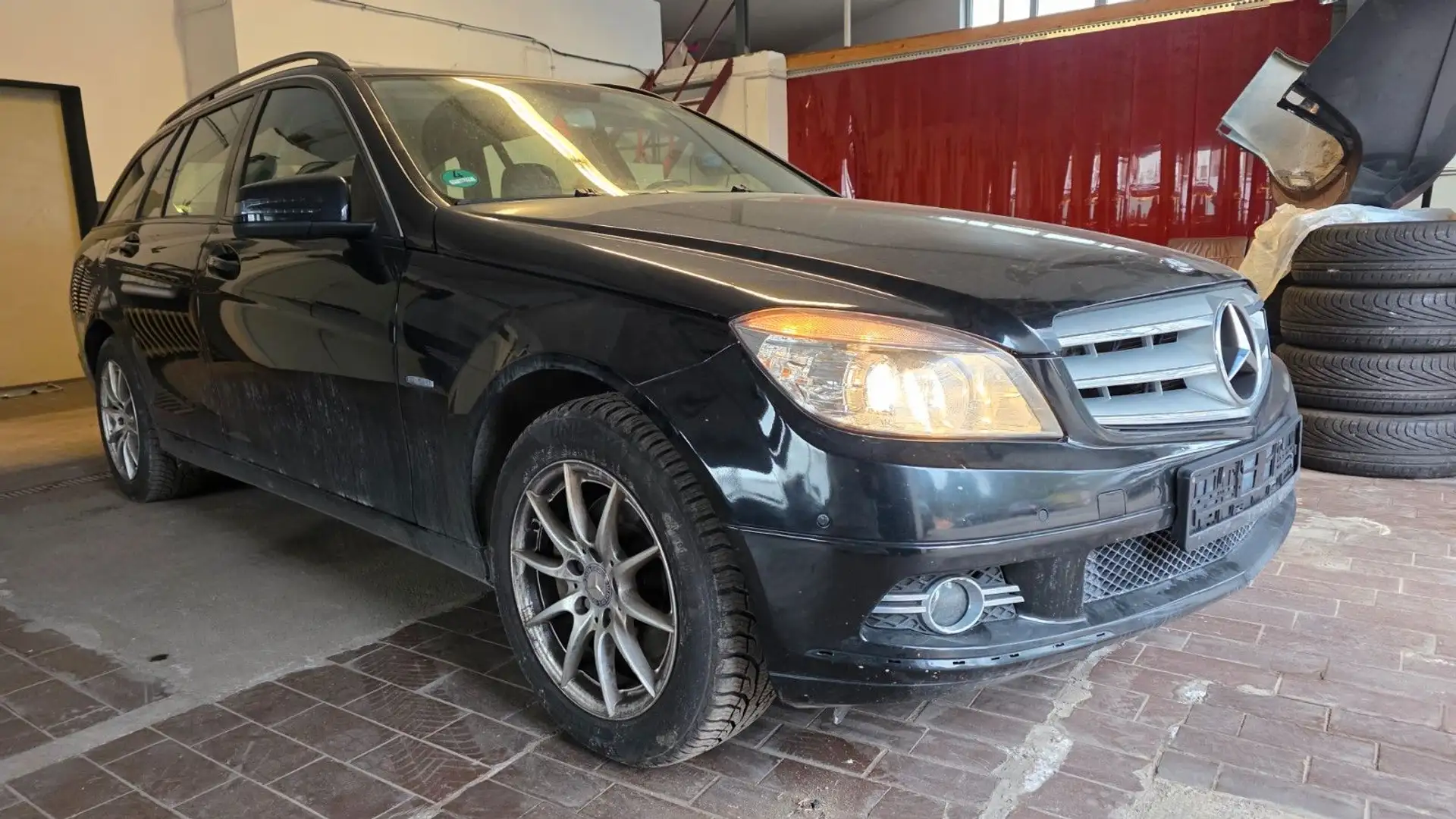Mercedes-Benz C 250 T CGI BlueEfficiency LEDER NAVI Schwarz - 2