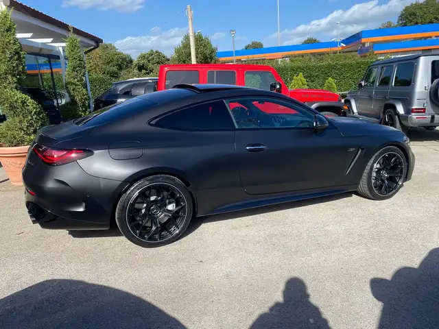 Mercedes-Benz Cle view 3