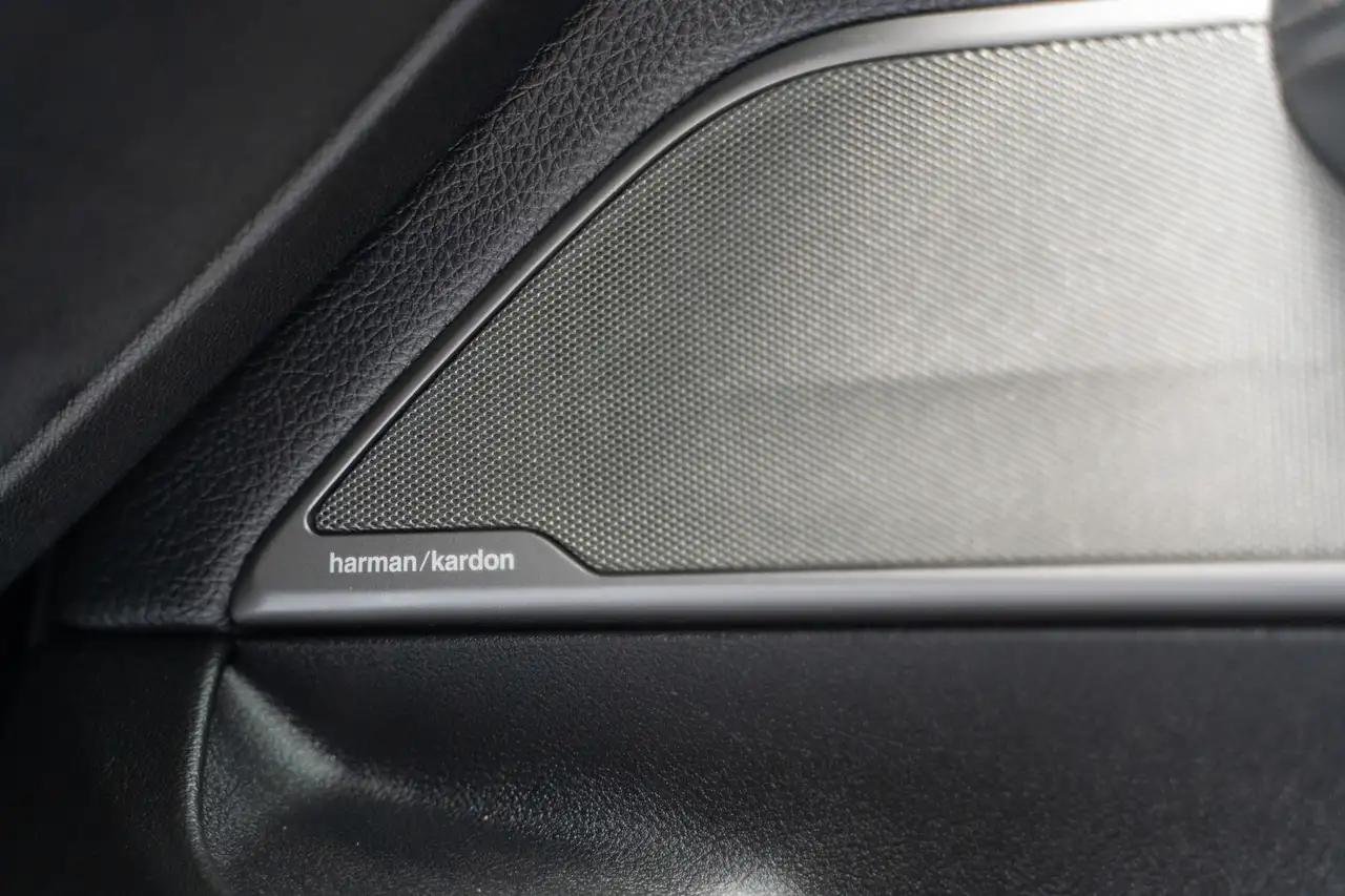 BMW 6 Series снимка BMW 6 Series