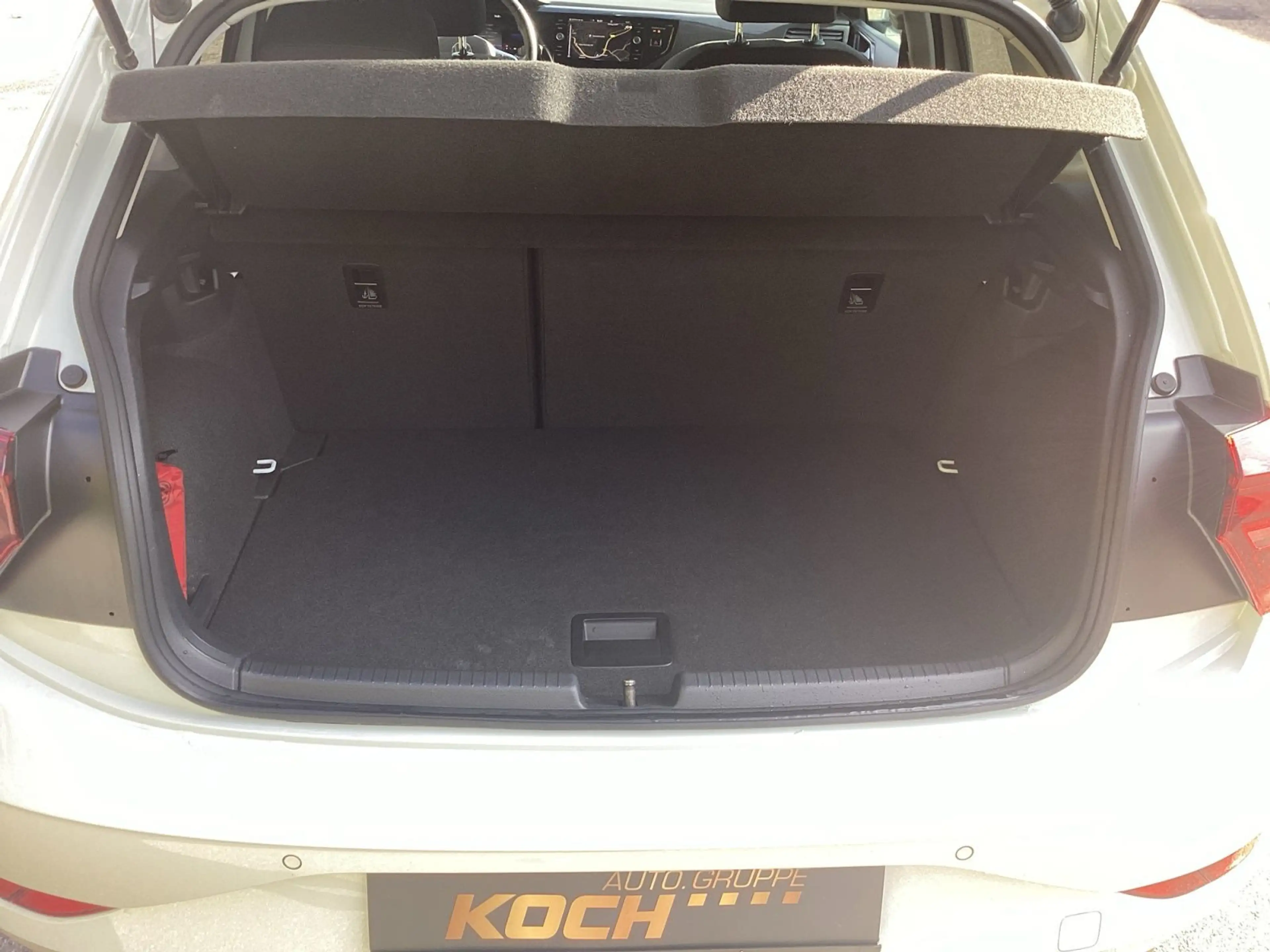 Volkswagen Polo 1.0 TSI DSG Life Navi LED Kamera — photo 15