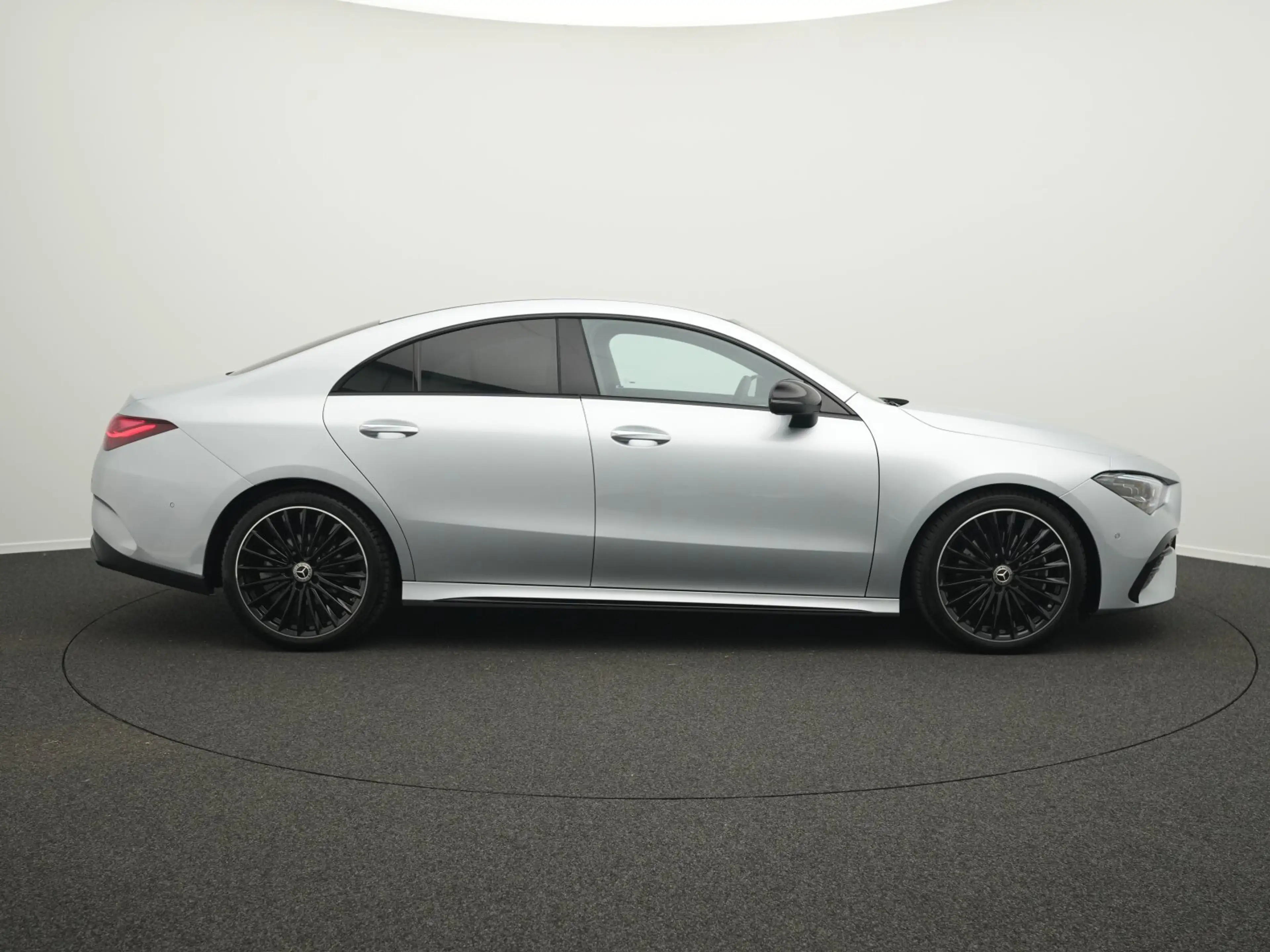 Mercedes-Benz CLA 200 CLA 200 AMG-Line Cpe Multi+Kamera+Night+19" Navi — photo 5