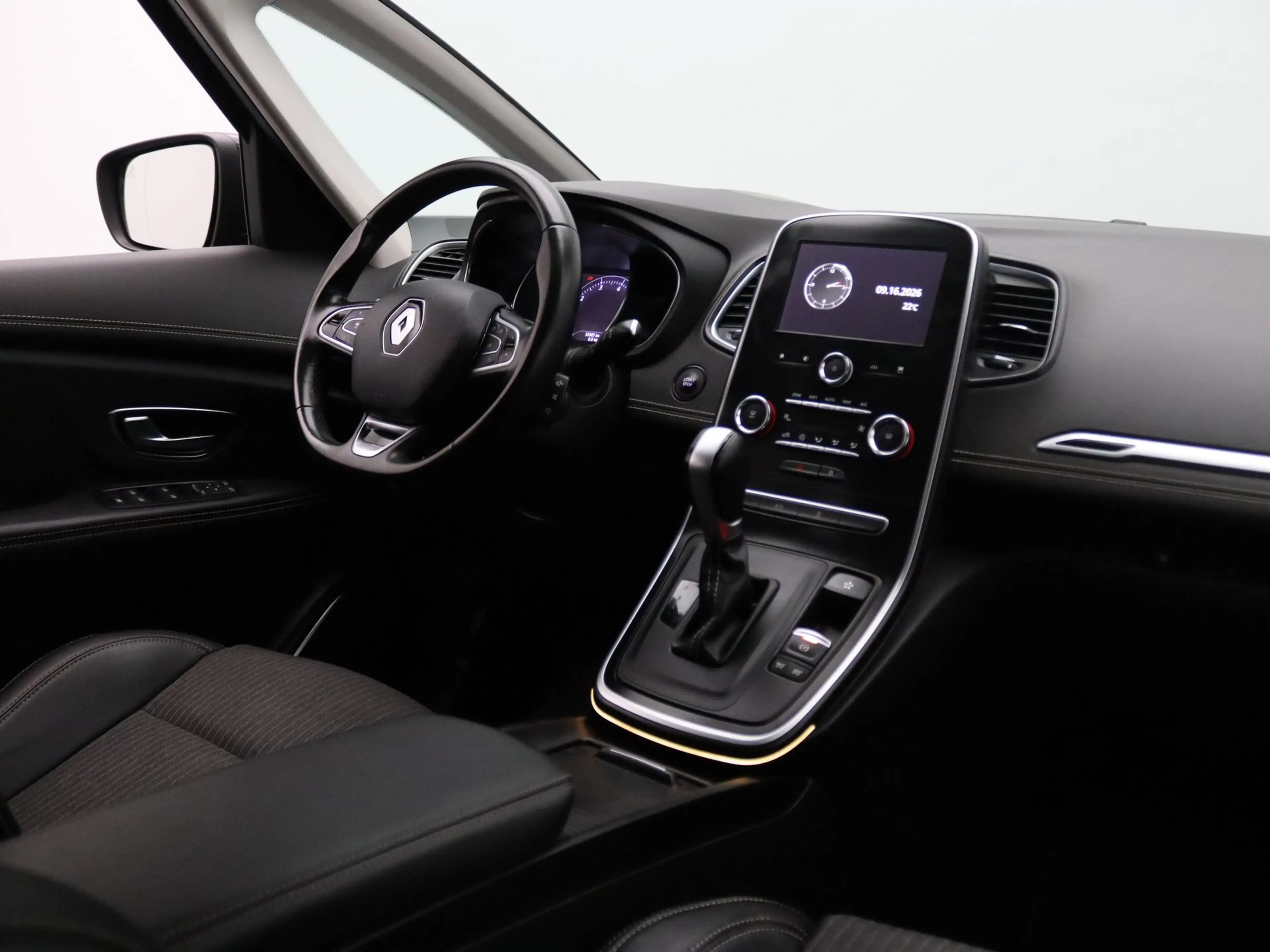 Renault Scenic 140pk TCe Intens Climate | Head-Up — photo 29