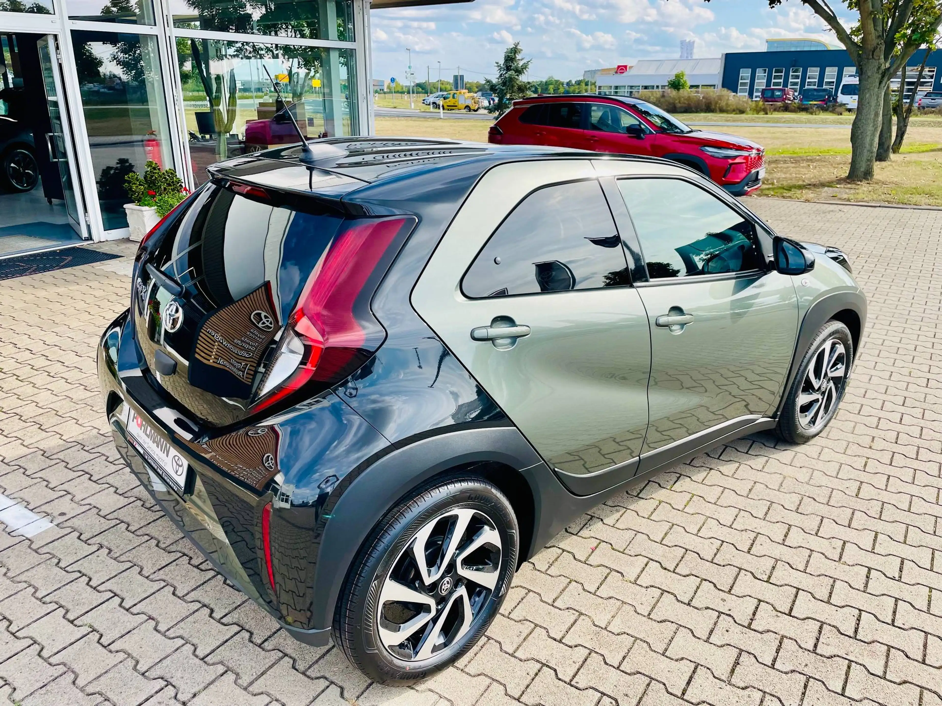 Toyota Aygo X Pulse BI-TONE*ACC*DAB*SH*KAMERA — photo 8