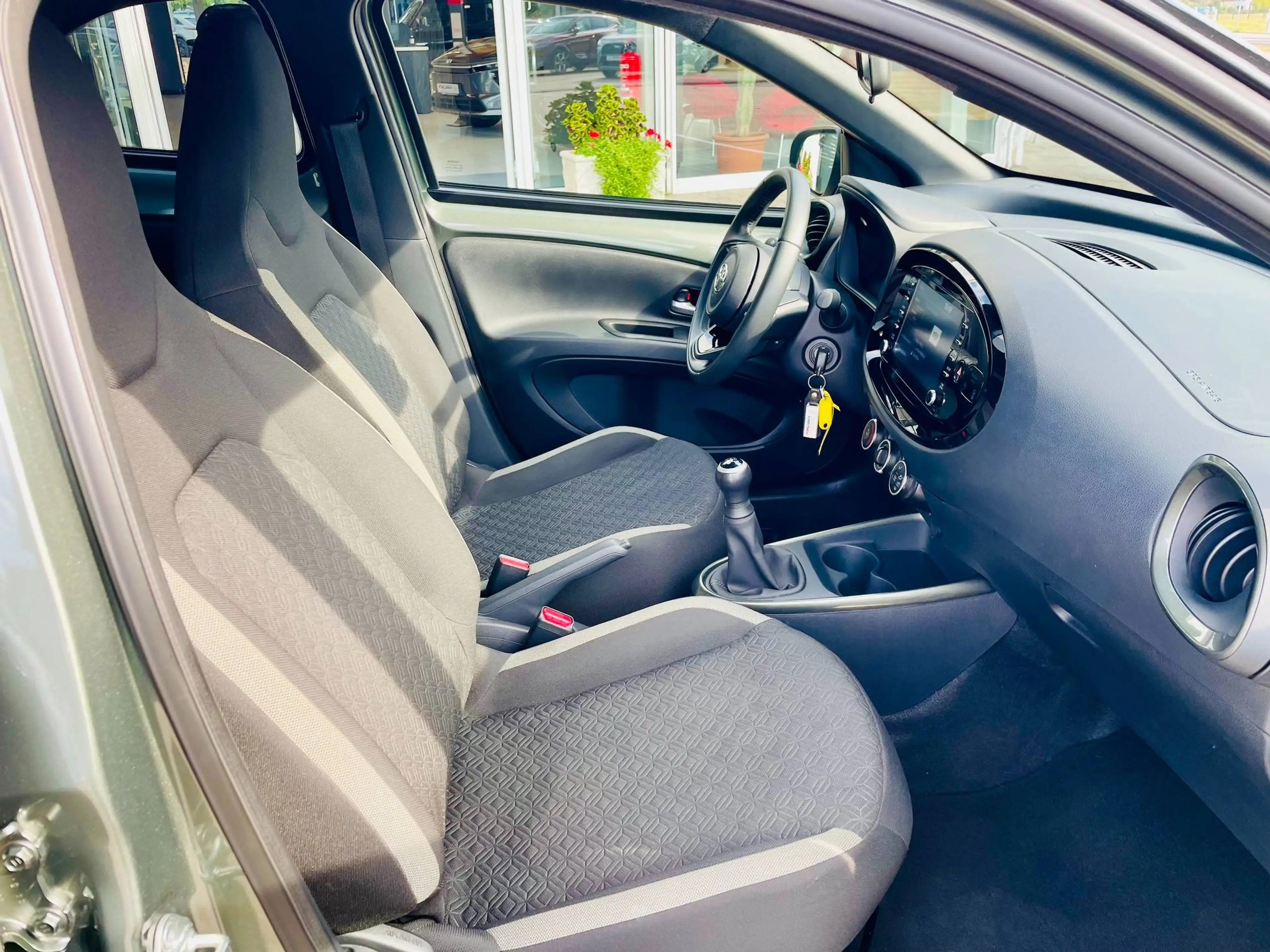 Toyota Aygo X Pulse BI-TONE*ACC*DAB*SH*KAMERA — photo 9