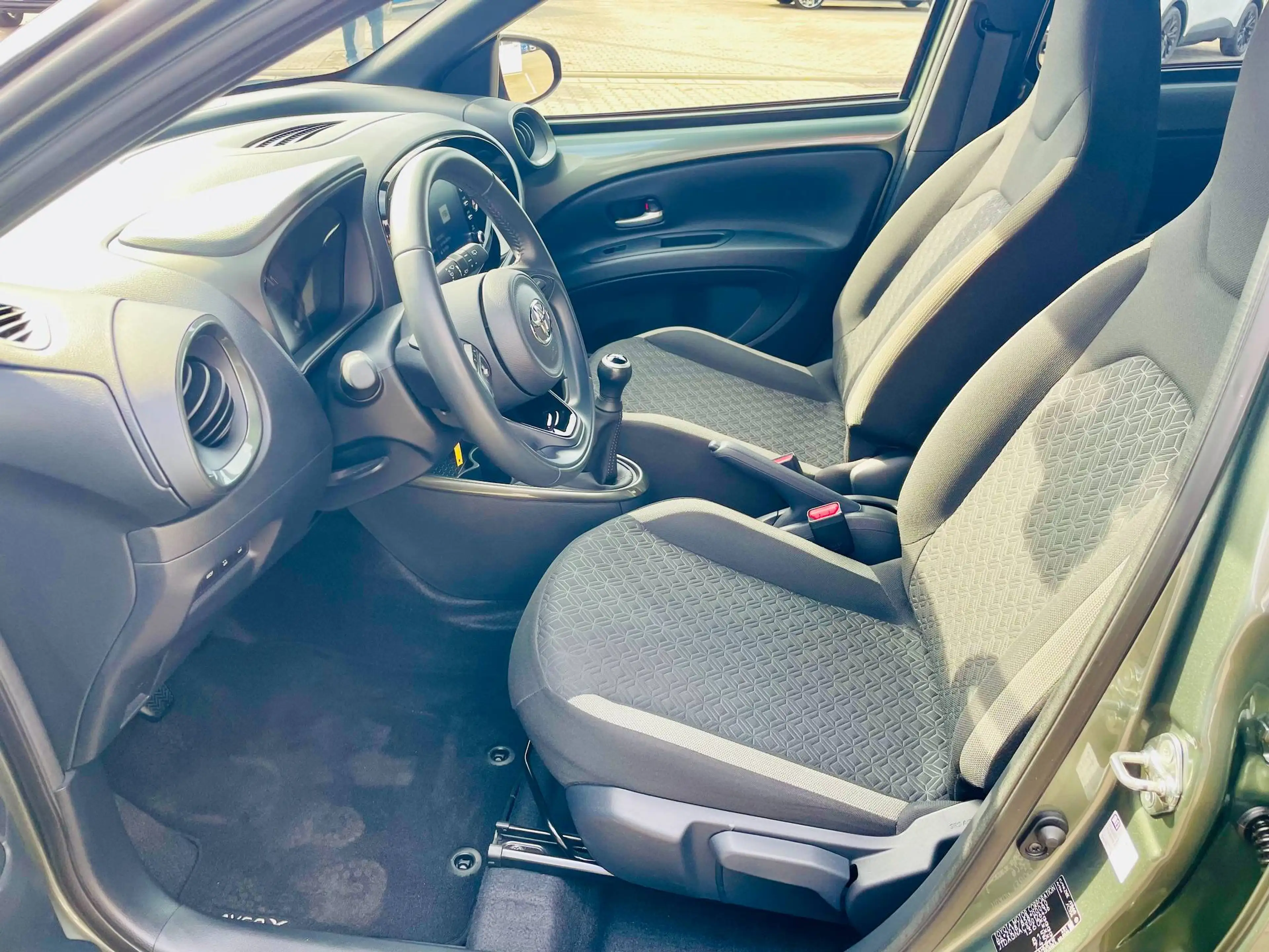 Toyota Aygo X Pulse BI-TONE*ACC*DAB*SH*KAMERA — photo 12