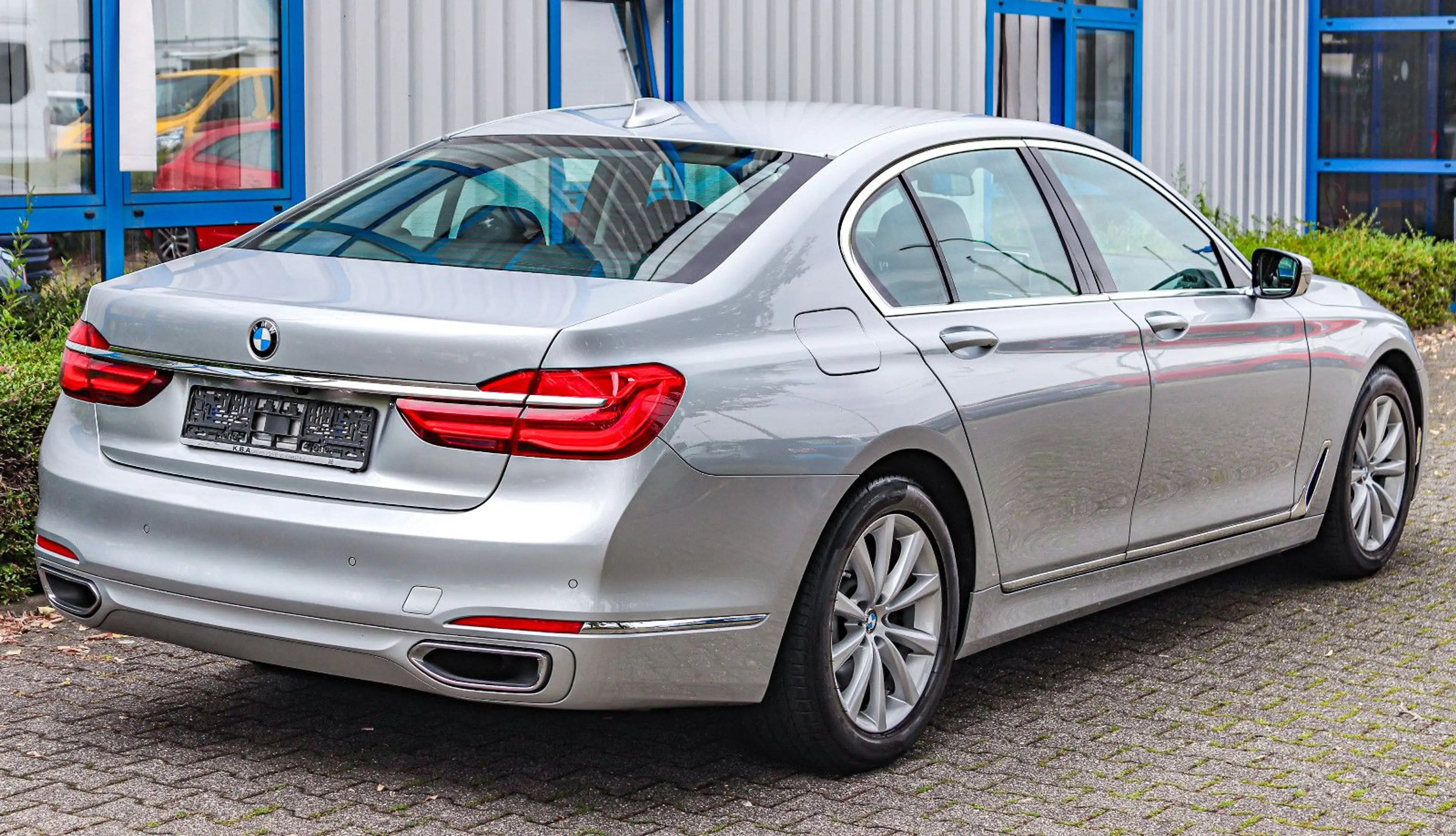 BMW 730 d xD*NIVEAUREG*LASER*SOFT*HUD*MASSAGE*KEYLESS — photo 6
