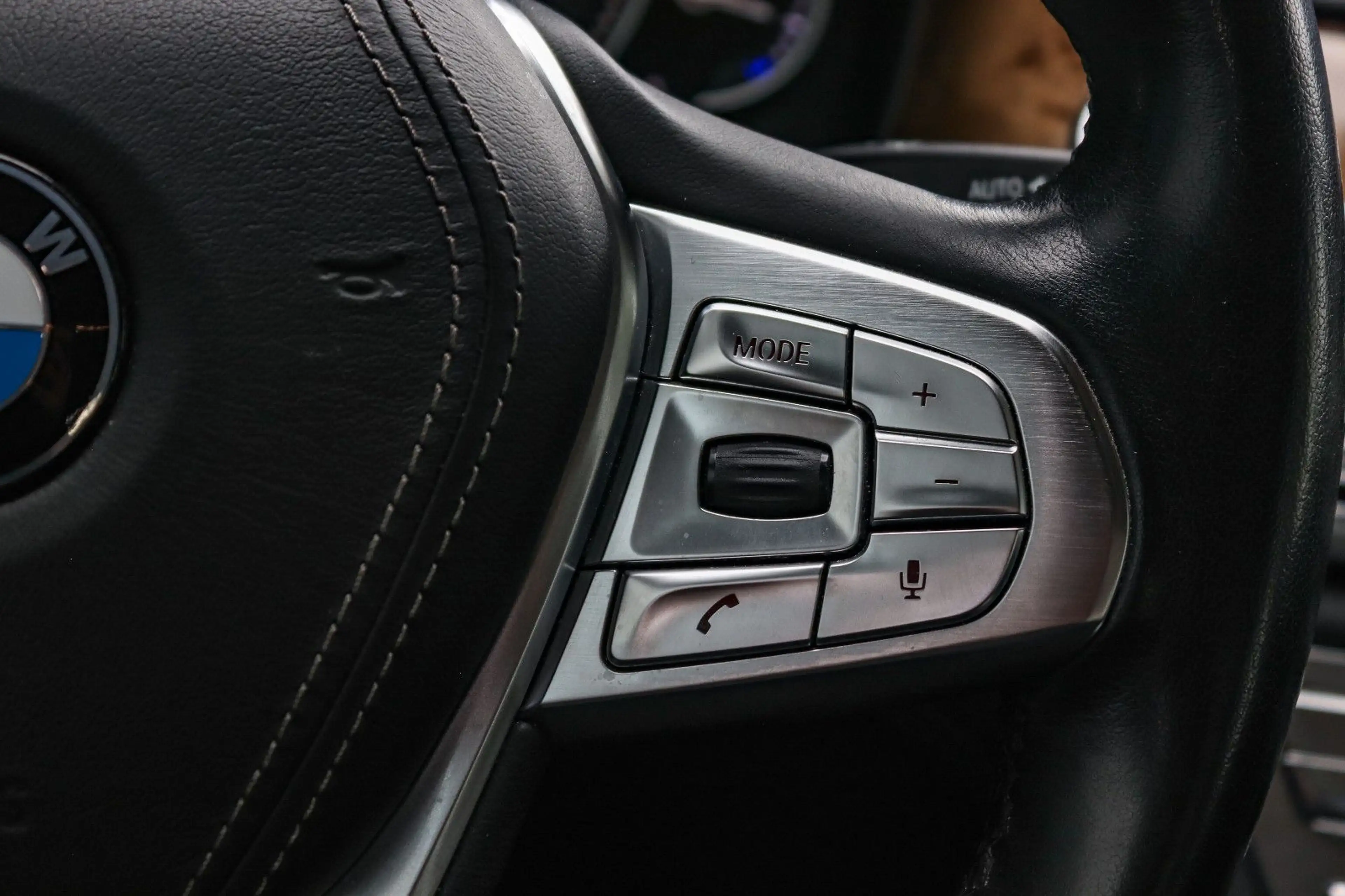 BMW 730 d xD*NIVEAUREG*LASER*SOFT*HUD*MASSAGE*KEYLESS — photo 14