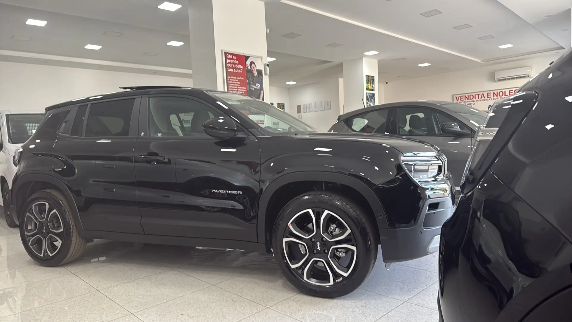 Jeep Avenger Avenger 1.2 turbo e-hybrid mhev Altitude 110cv Negru - 2