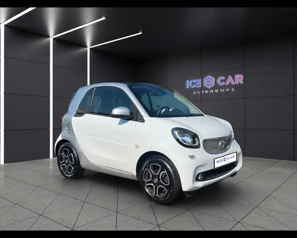 2015 Smart Fortwo in White for sale