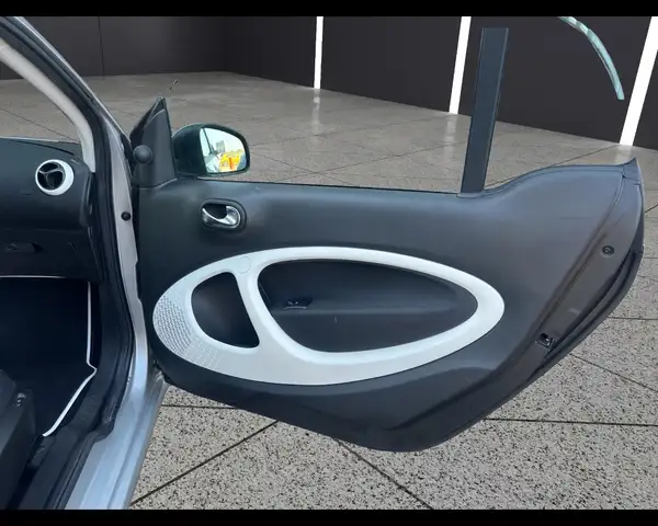 Smart Fortwo view 17