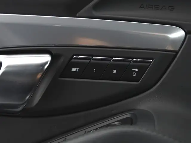 Porsche 911 view 14