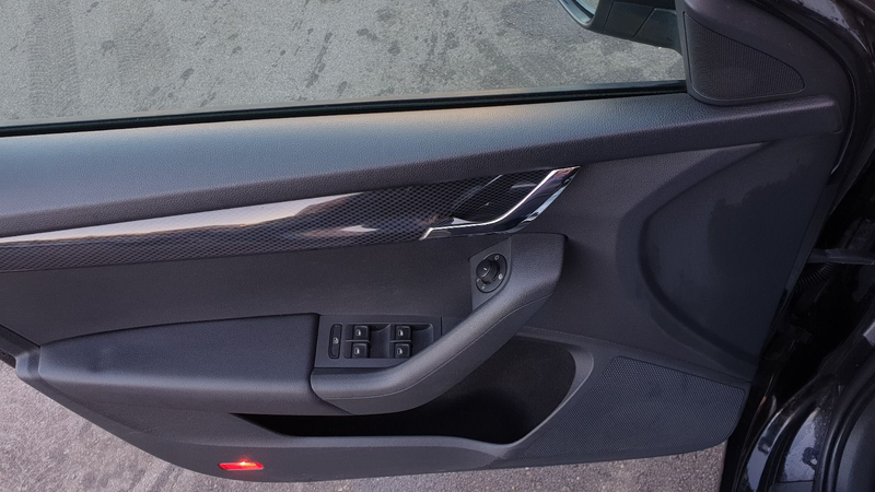 Skoda Octavia 2.0 TDI DSG RS Combi Navi/Xenon/Tempo/18 — photo 14