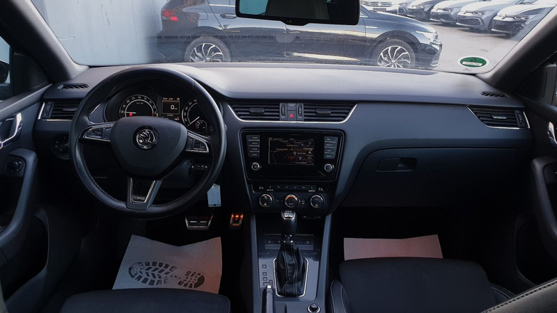 Skoda Octavia 2.0 TDI DSG RS Combi Navi/Xenon/Tempo/18 — photo 5