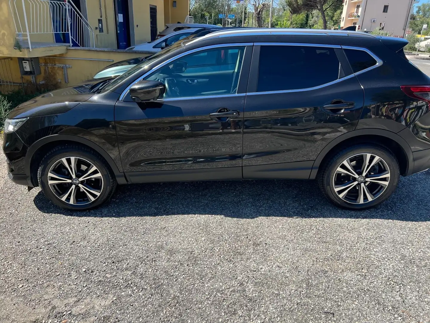 Nissan Qashqai Qashqai II 2017 1.5 dci Tekna+ 115cv dct Nero - 2