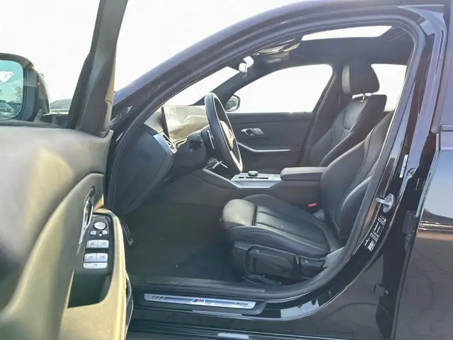 BMW 3 Series view 10