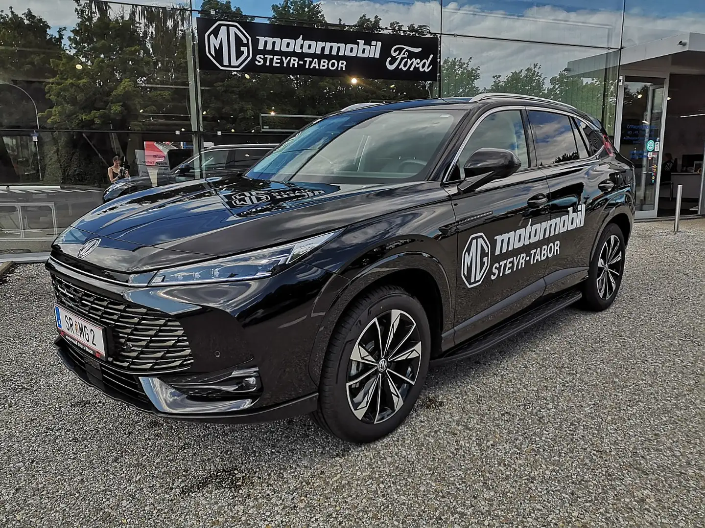 MG HS PHEV+ Luxury 21,4kWh Aut. Noir - 1