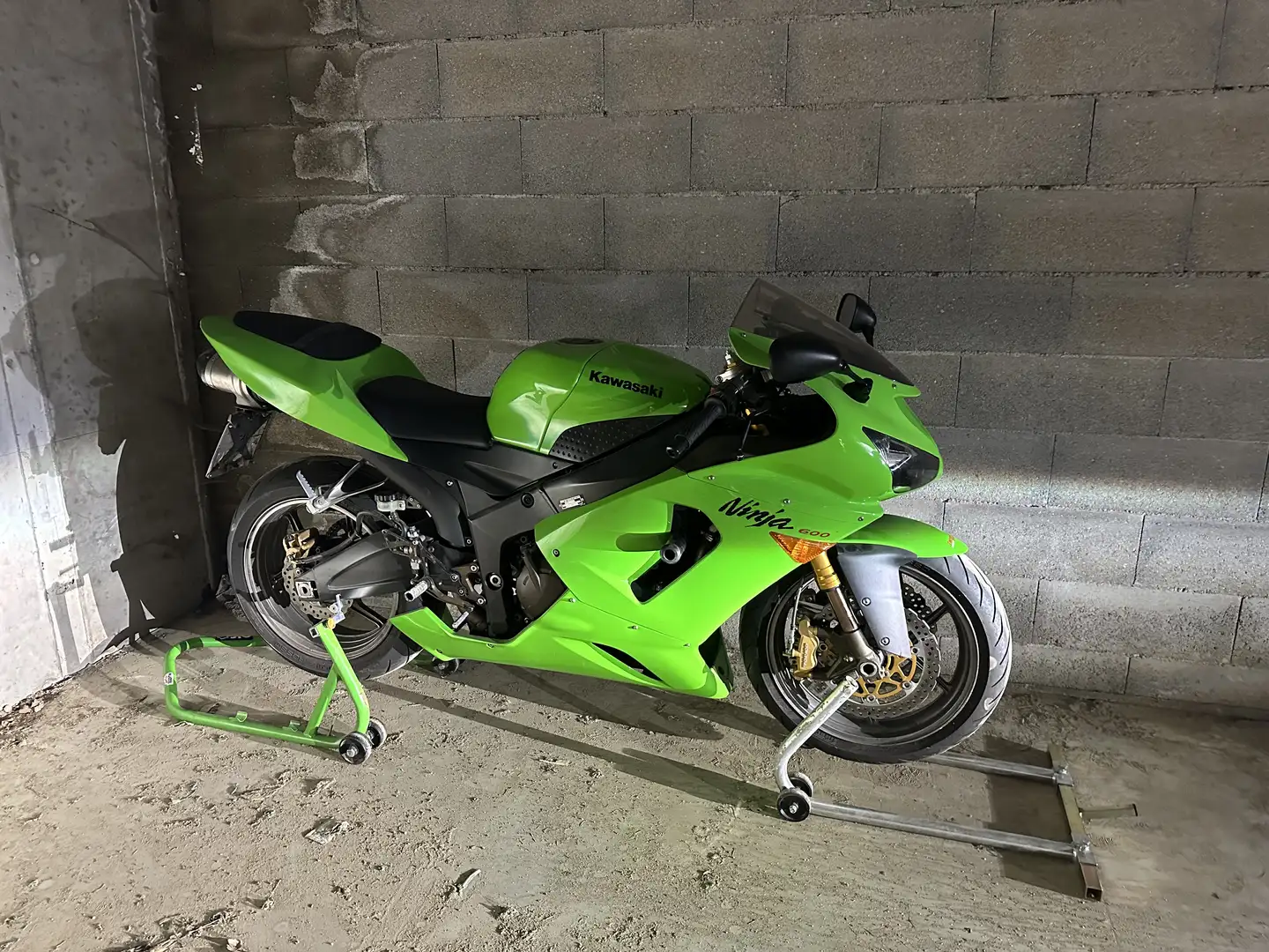 Kawasaki ZX 600 - 1