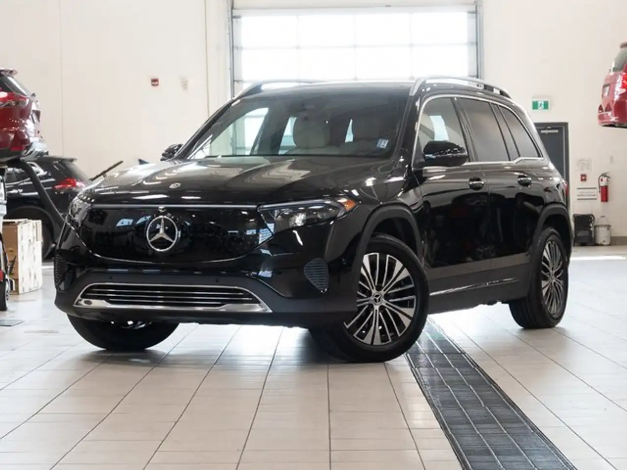 2025 Mercedes-Benz EQB