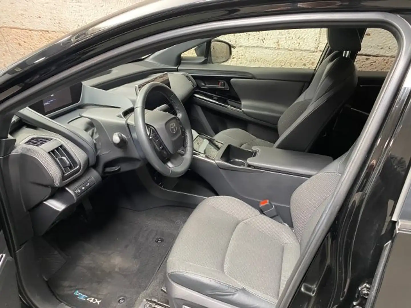 Toyota bZ4X Allrad Elektro 71,4kWh Aut. Schwarz - 2