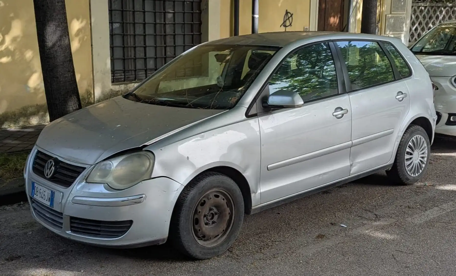 Volkswagen Polo Polo IV 2005 5p 1.4 tdi Trendline Argento - 1