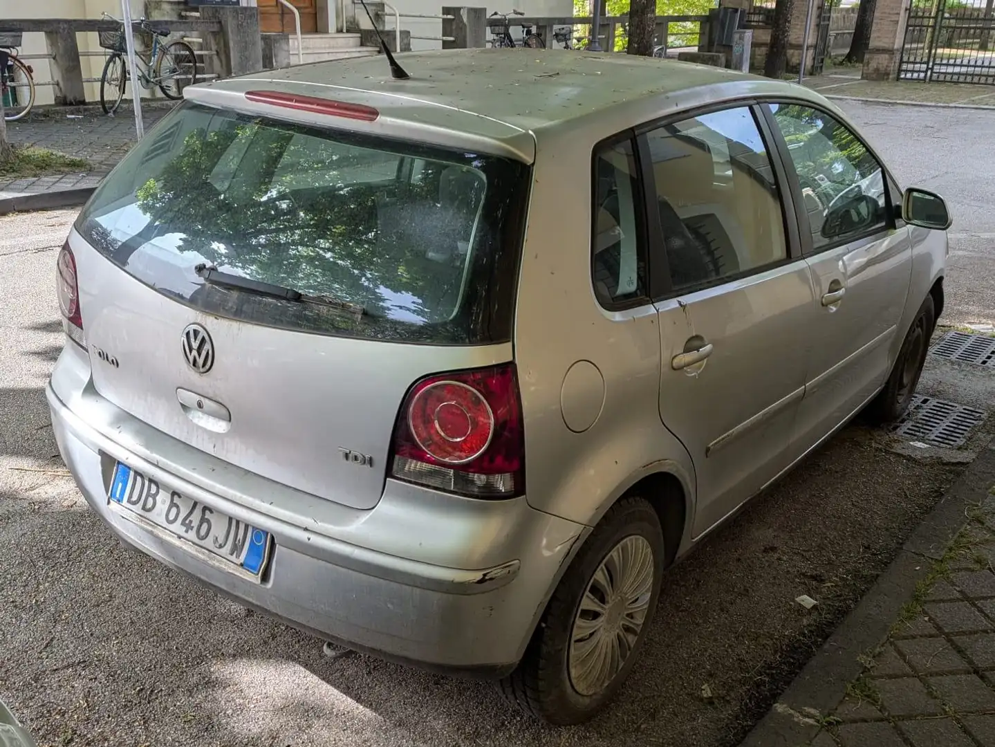 Volkswagen Polo Polo IV 2005 5p 1.4 tdi Trendline Argento - 2