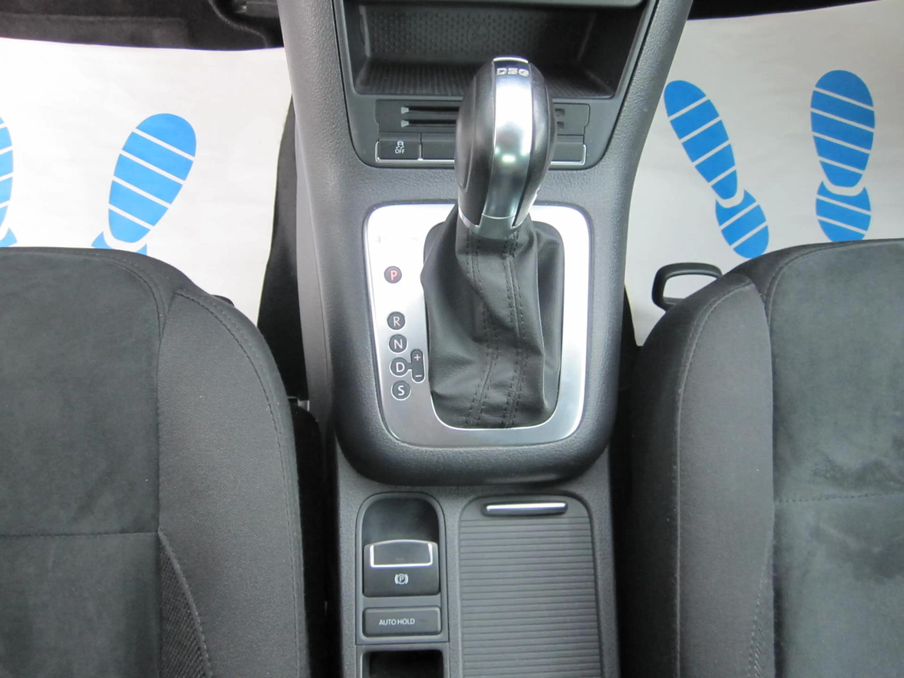 Volkswagen Tiguan Sport & Style 4Motion ~ DSG ~ AHK ~ — photo 12