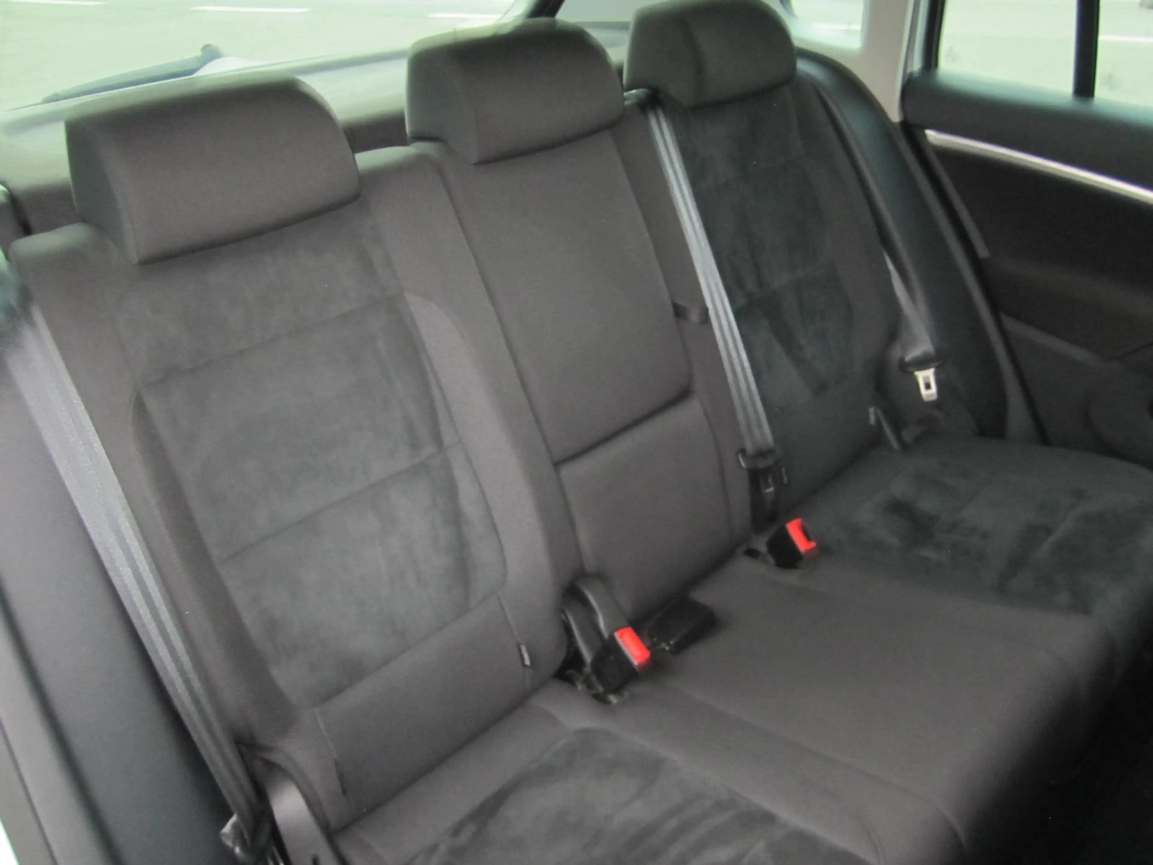 Volkswagen Tiguan Sport & Style 4Motion ~ DSG ~ AHK ~ — photo 10