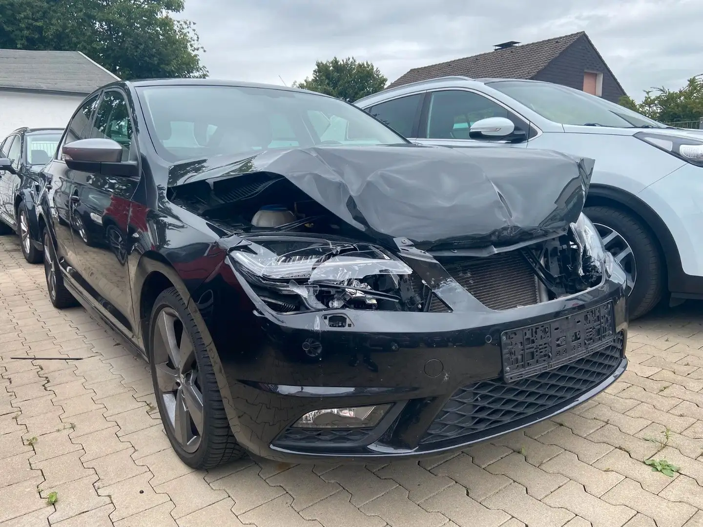 SEAT Toledo Style FR Autom. Kamera Navi * Airbags zu* Negru - 1
