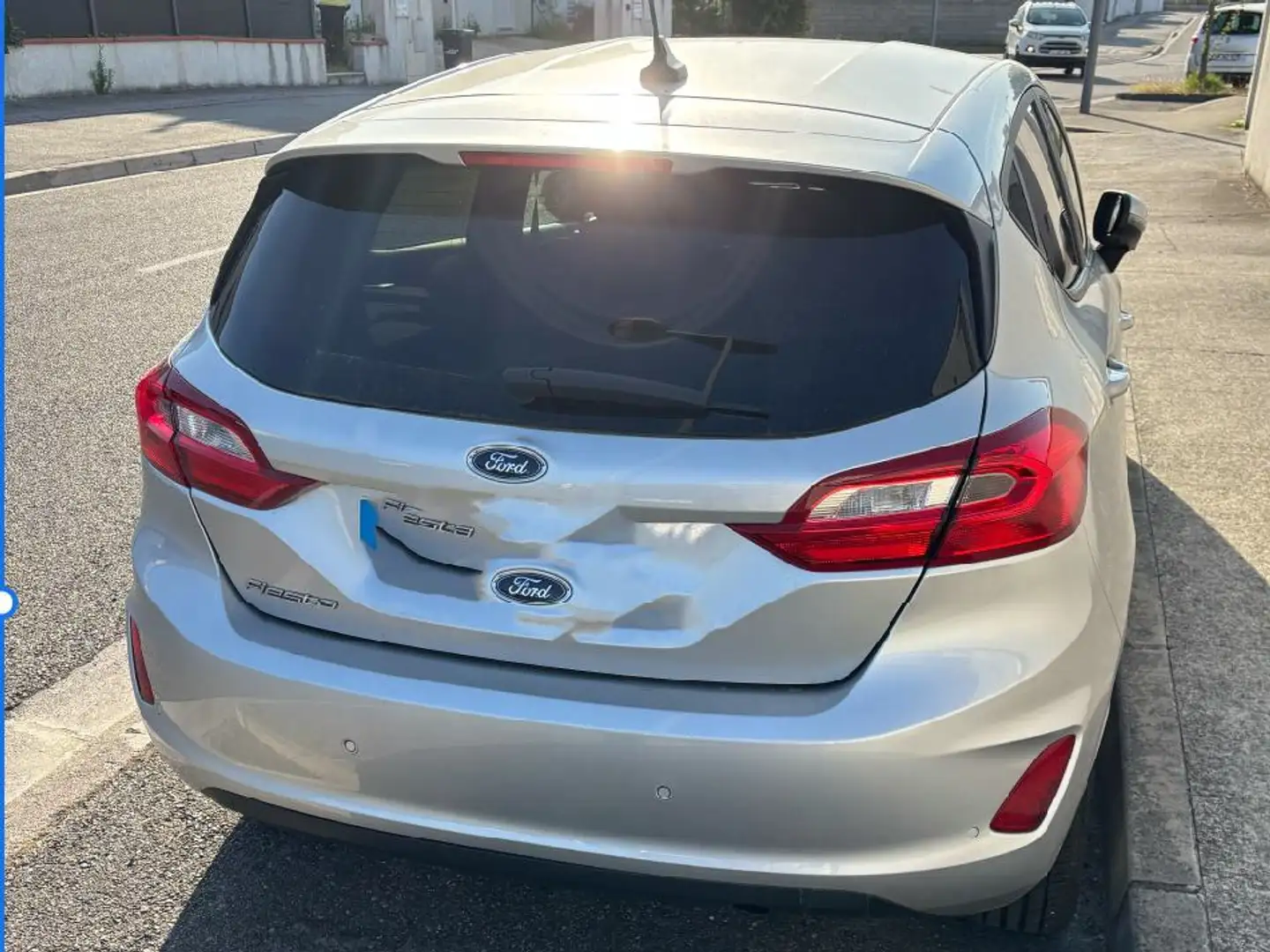 Ford Fiesta Fiesta 1.5 TDCi 85 ch Cool & Connect - 2