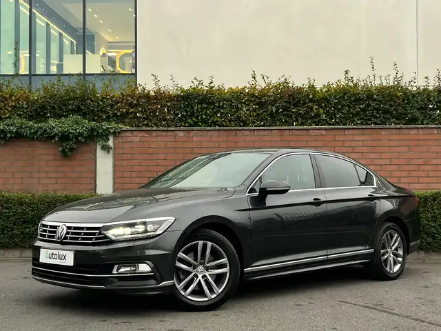 Volkswagen Passat R LINE - CARPLAY - BERLINE