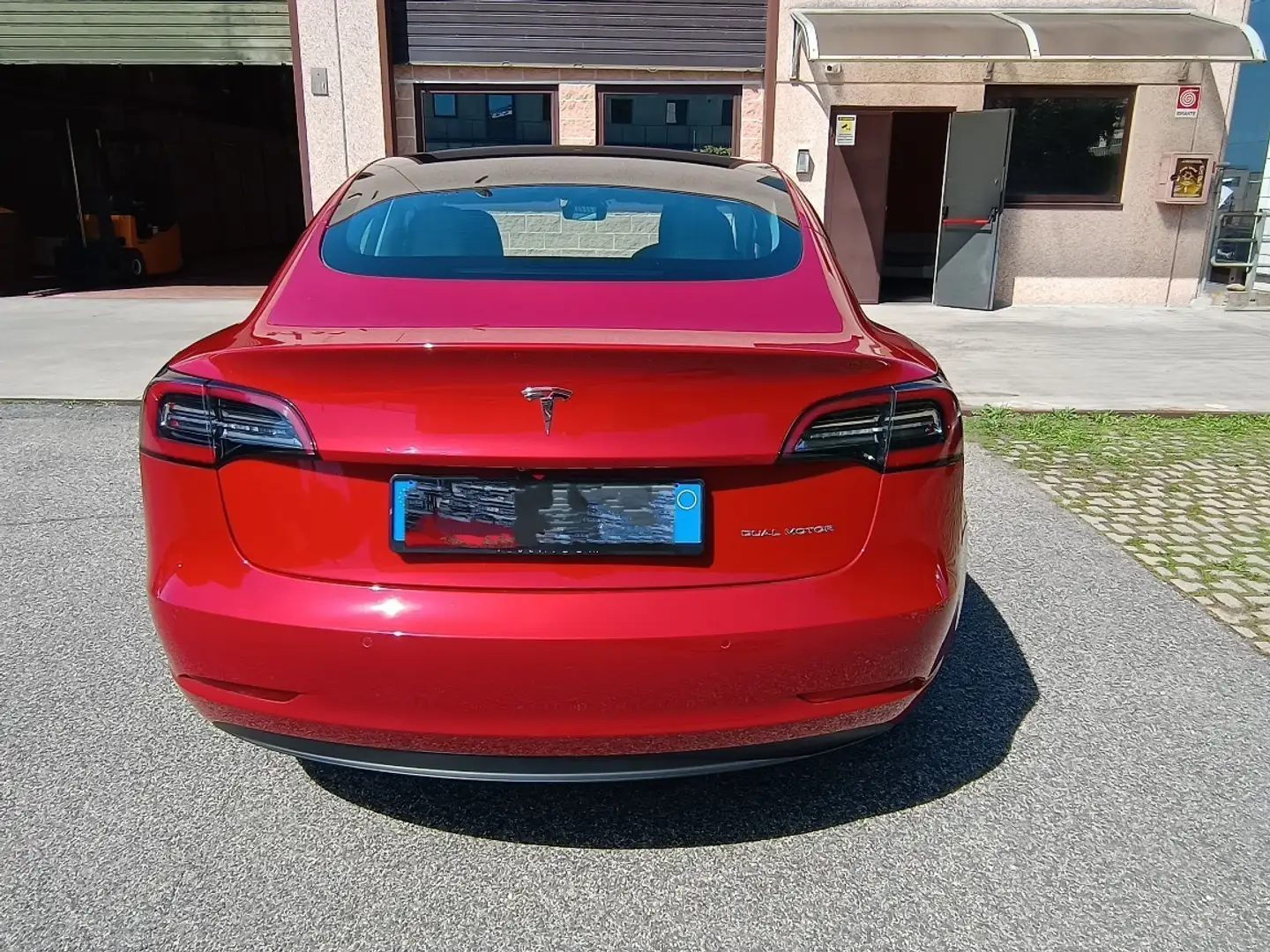 Tesla Model 3 Dual Motor awd long range Rosso - 2