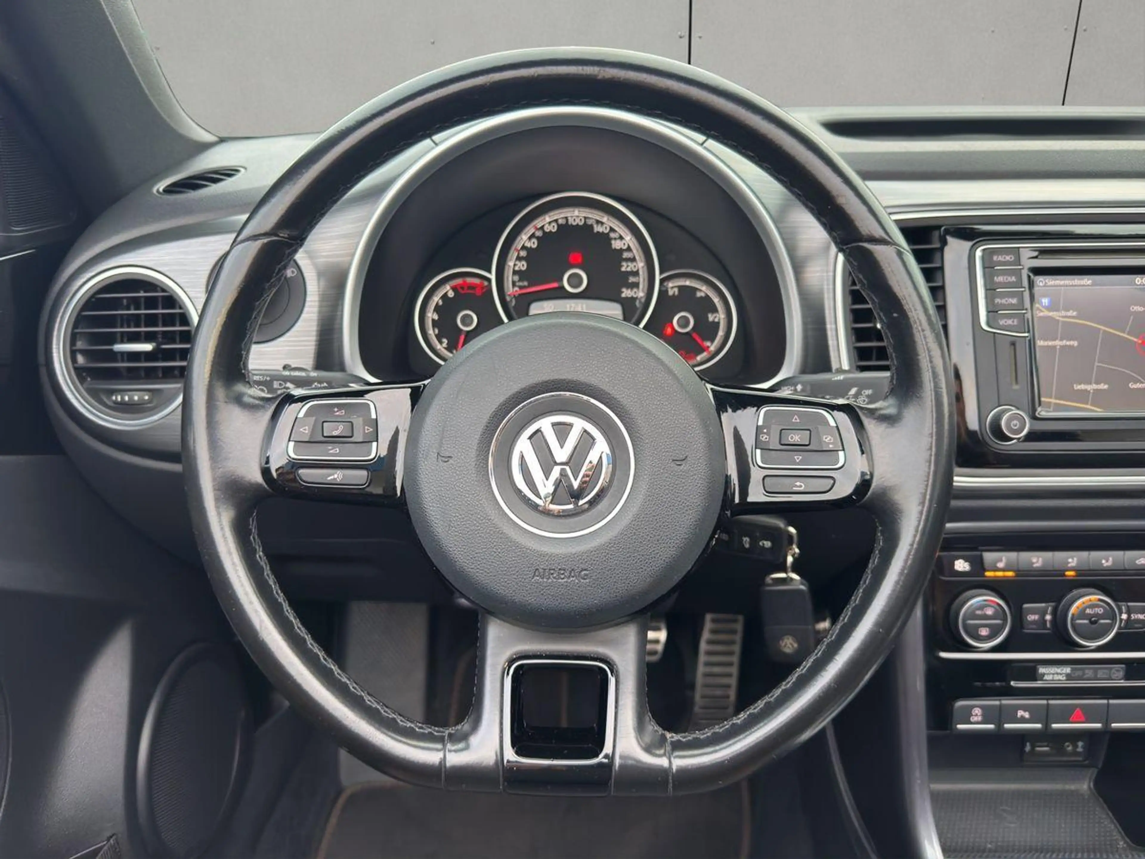 Volkswagen Beetle Allstar 1.2 TSI Metallic — photo 24