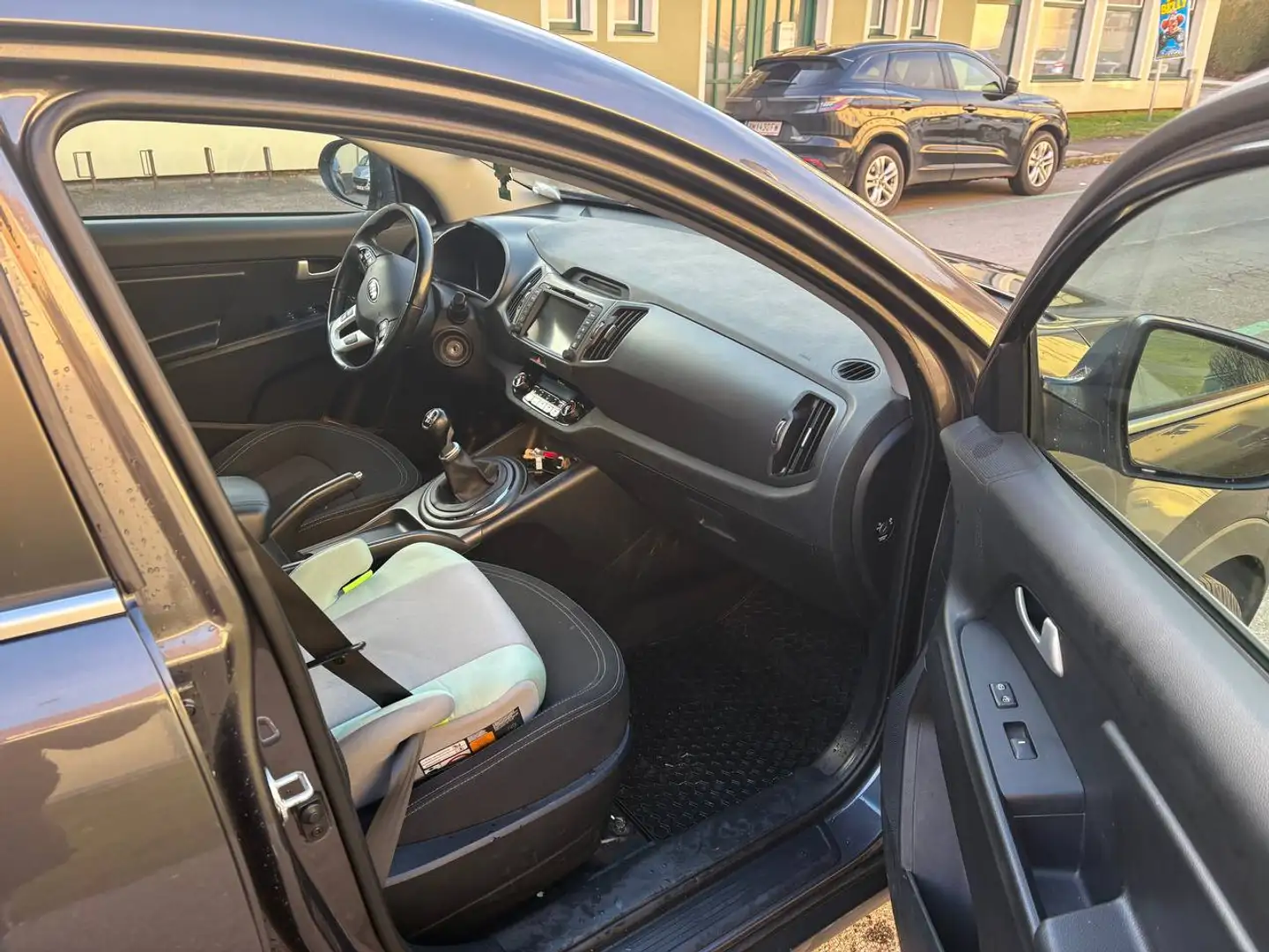 Kia Sportage Sportage Cool 1,7 CRDi 2WD ISG Österreich-Paket Ös Grau - 2