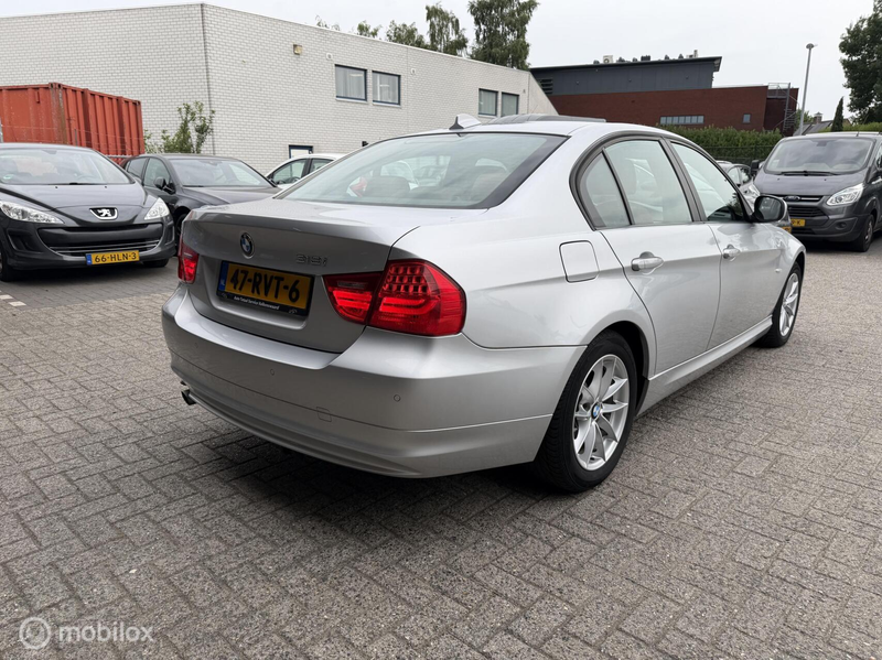 BMW 318 3-serie 318i Luxury Line NAVI*LEDER*CRUISE*XENON*P — photo 4