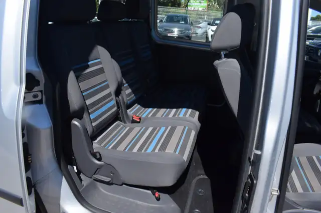 Volkswagen Caddy view 9
