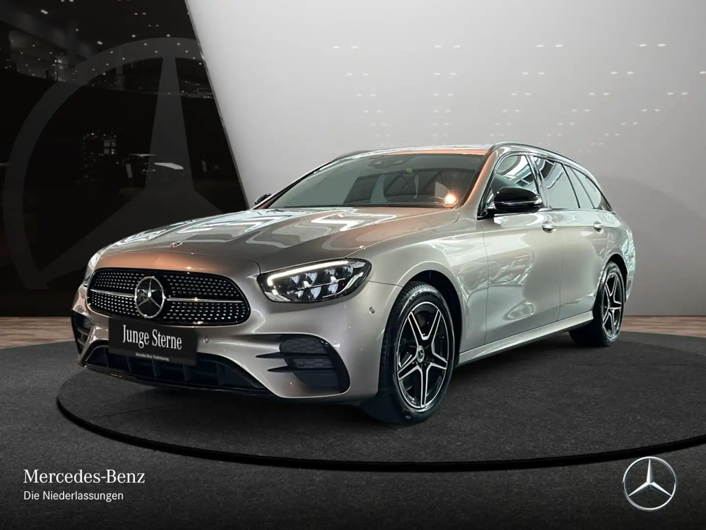 Mercedes-Benz E 300 de T AMG+NIGHT+AHK+LED+FAHRASS+BURMESTER+HUD Silber - 2