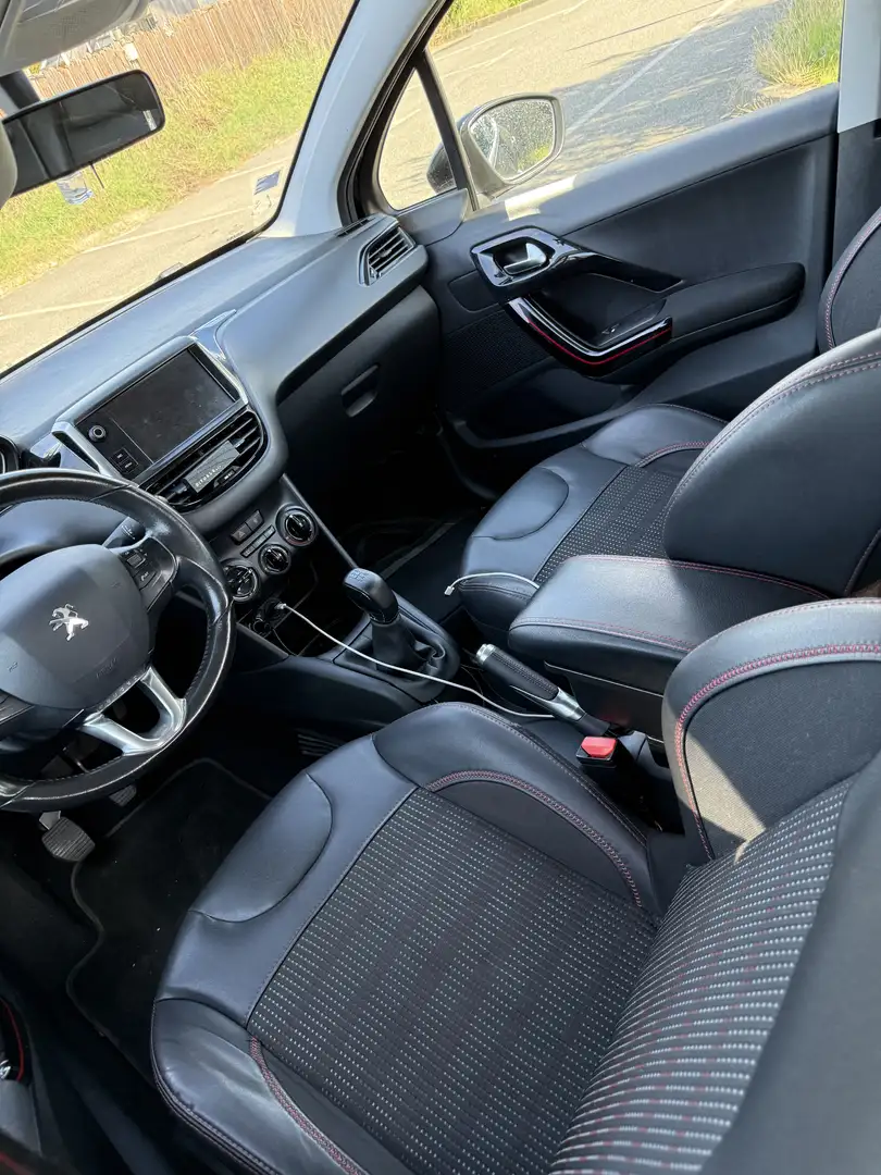 Peugeot 208 BlueHDi 100 S&S BVM6 GT Line - 2