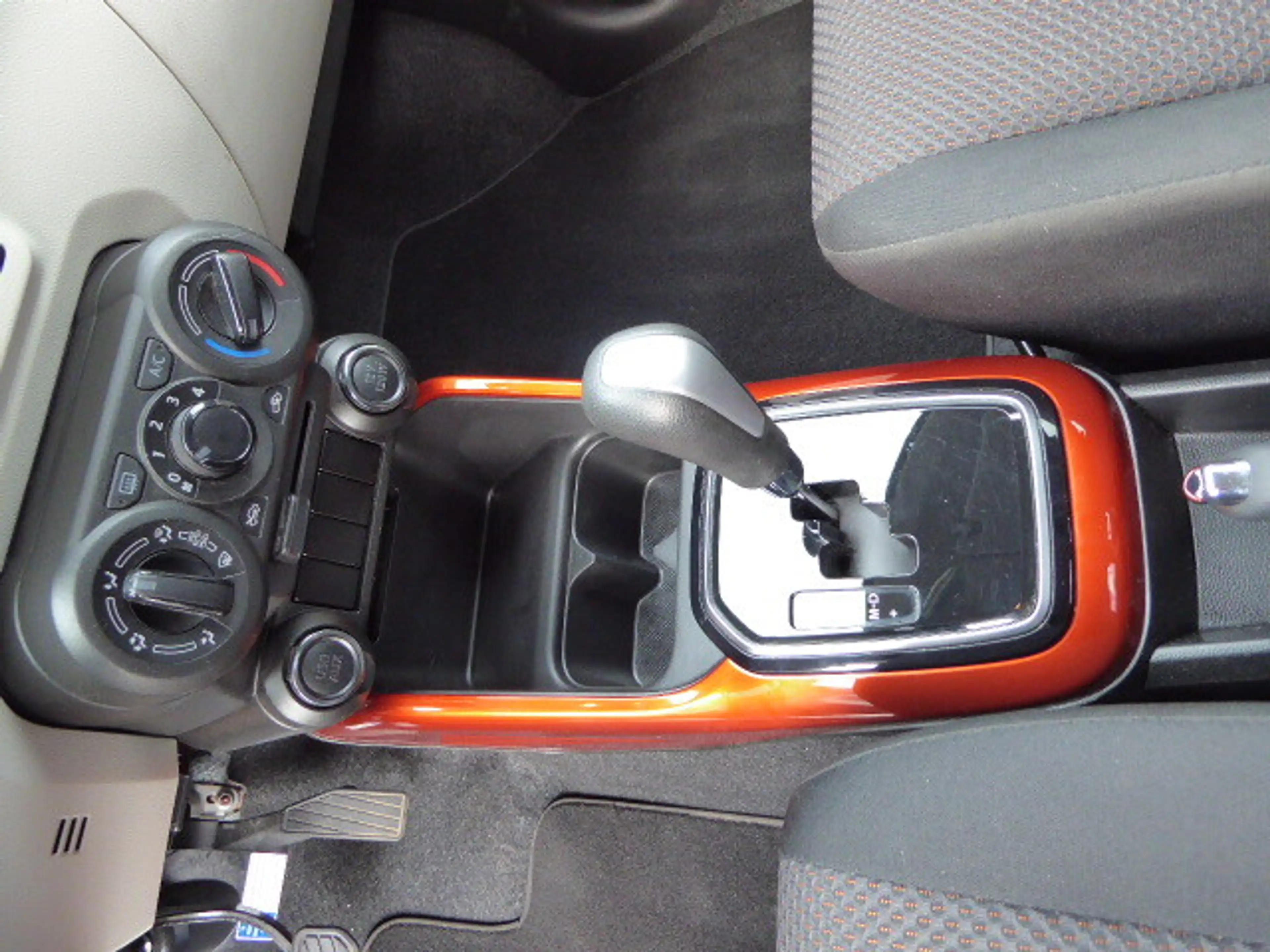 Suzuki Ignis 1,2 Shine Aut. — photo 11