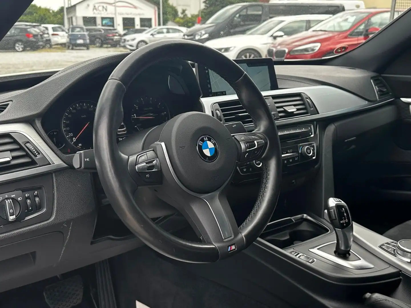 BMW 320 i GT M-SPORT/LED/NAVI PROF/LIVE COCK/LENKR HZ Weiß - 2