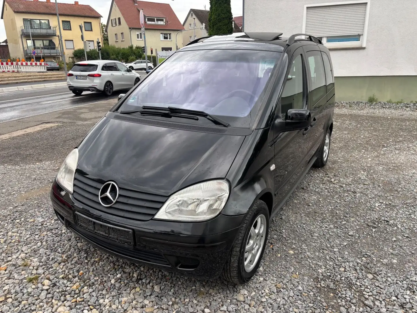 Mercedes-Benz Vaneo Compact Van 1.6**AUTOMATIK**KLIMA**TÜV**ZV Чорний - 2