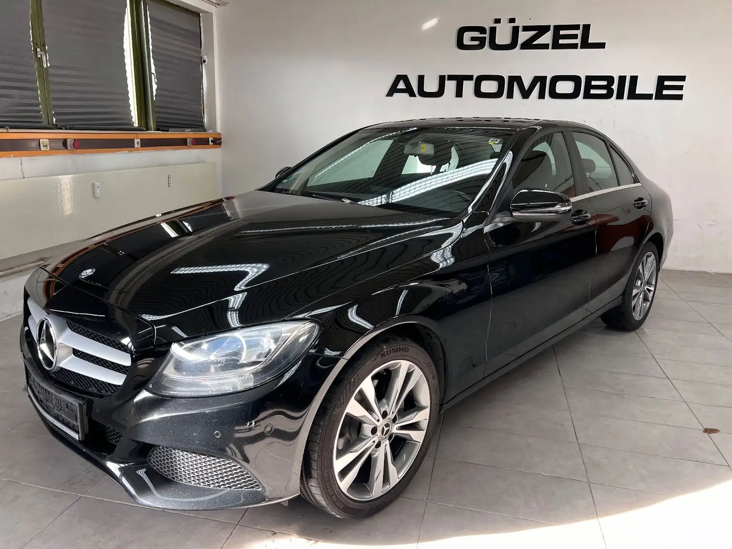 Mercedes-Benz C 180 CGI AUTOMATIK/PDC/SITZHEIZUNG/MEDIA/EURO6 Schwarz - 2