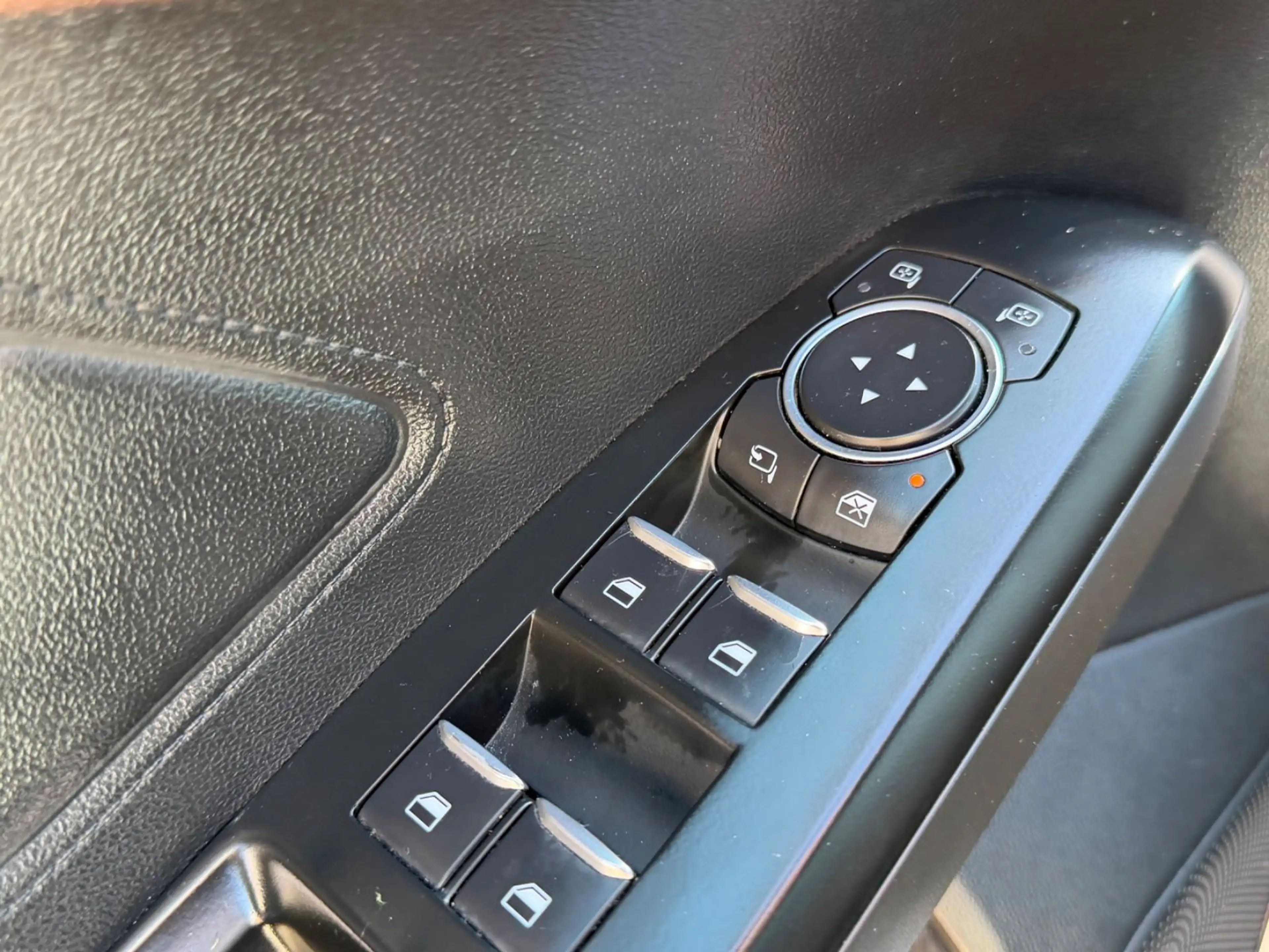 Ford Focus Turnier ST-Line 120 PS — photo 13