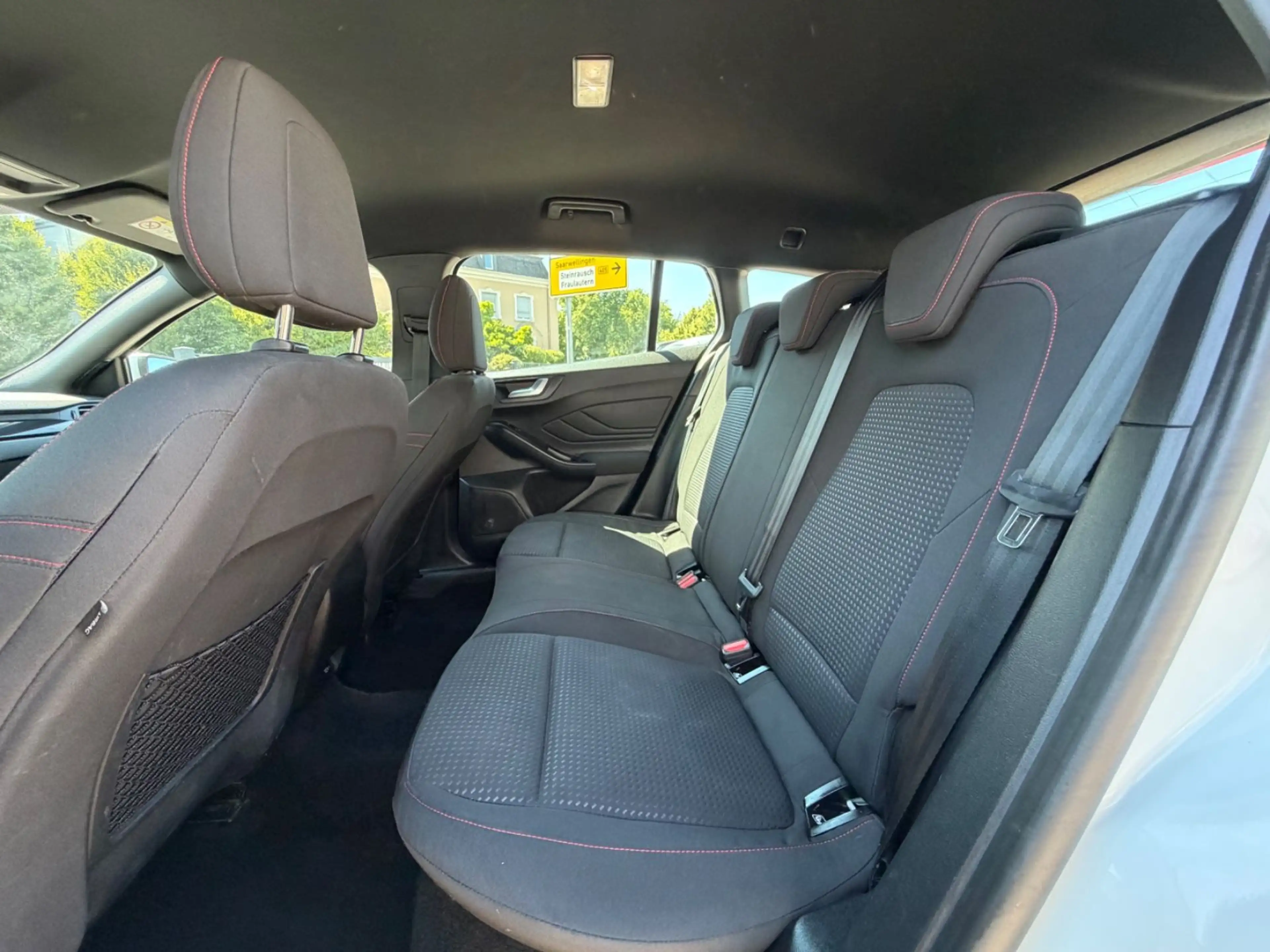 Ford Focus Turnier ST-Line 120 PS — photo 14