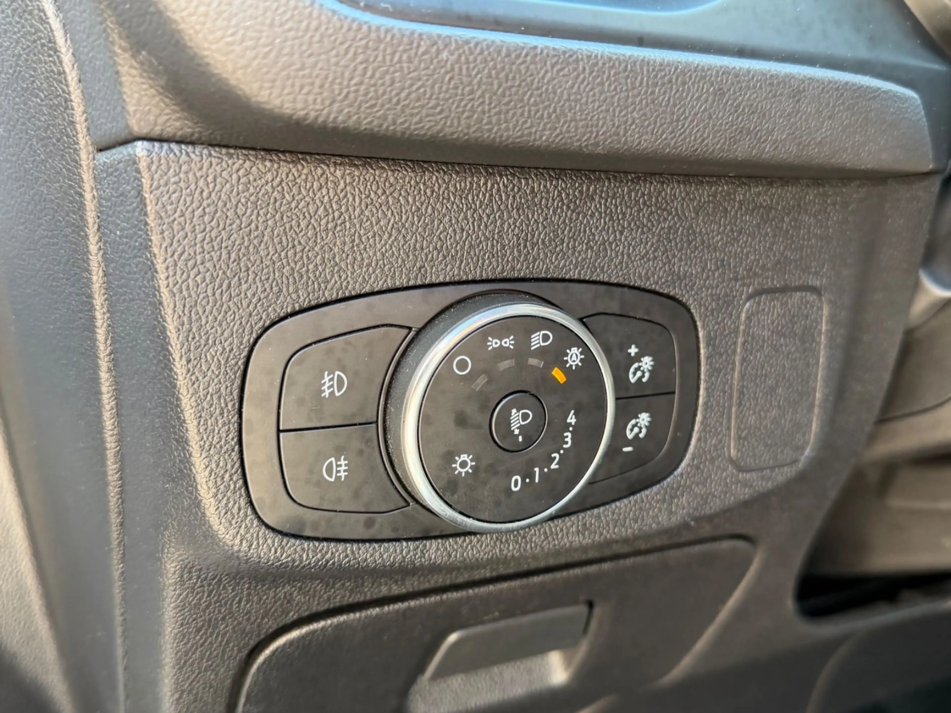Ford Focus Turnier ST-Line 120 PS — photo 12