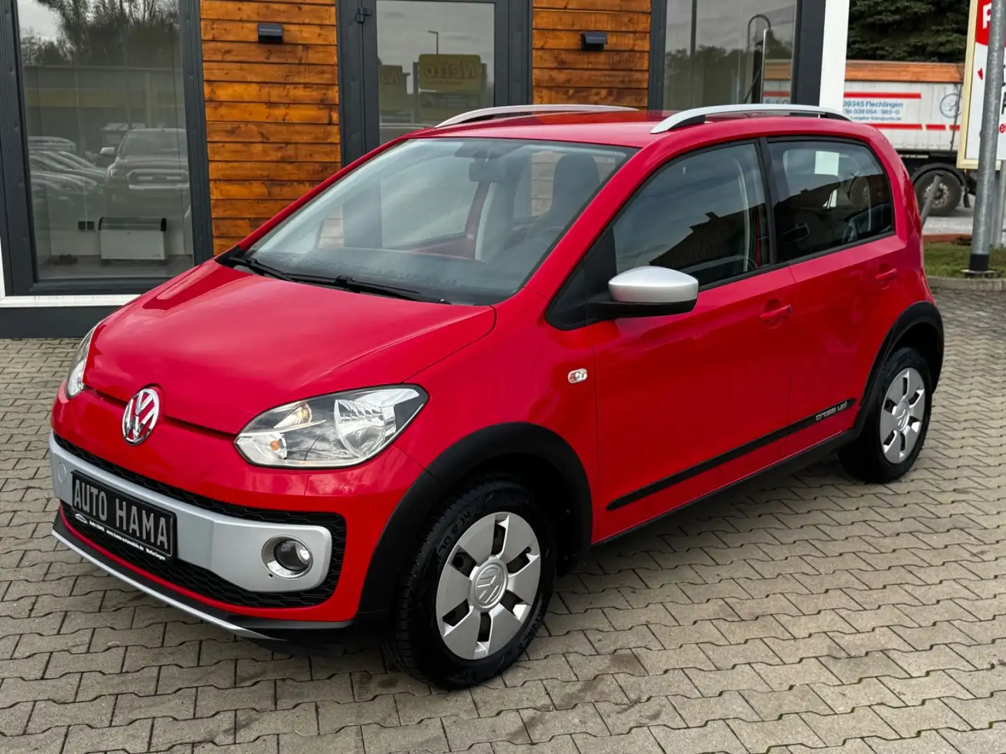 Volkswagen up! cross up! 75 PS *SHZ*4-TÜR*59TKM* Rot - 2