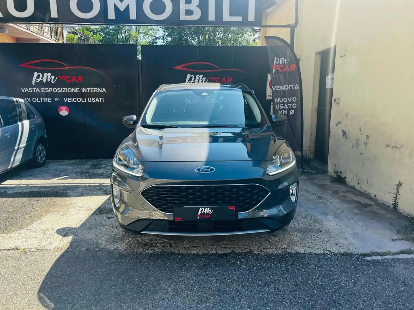 Ford Kuga 1.5 EcoBlue 120 CV 2WD TITANIUM Gris - 2