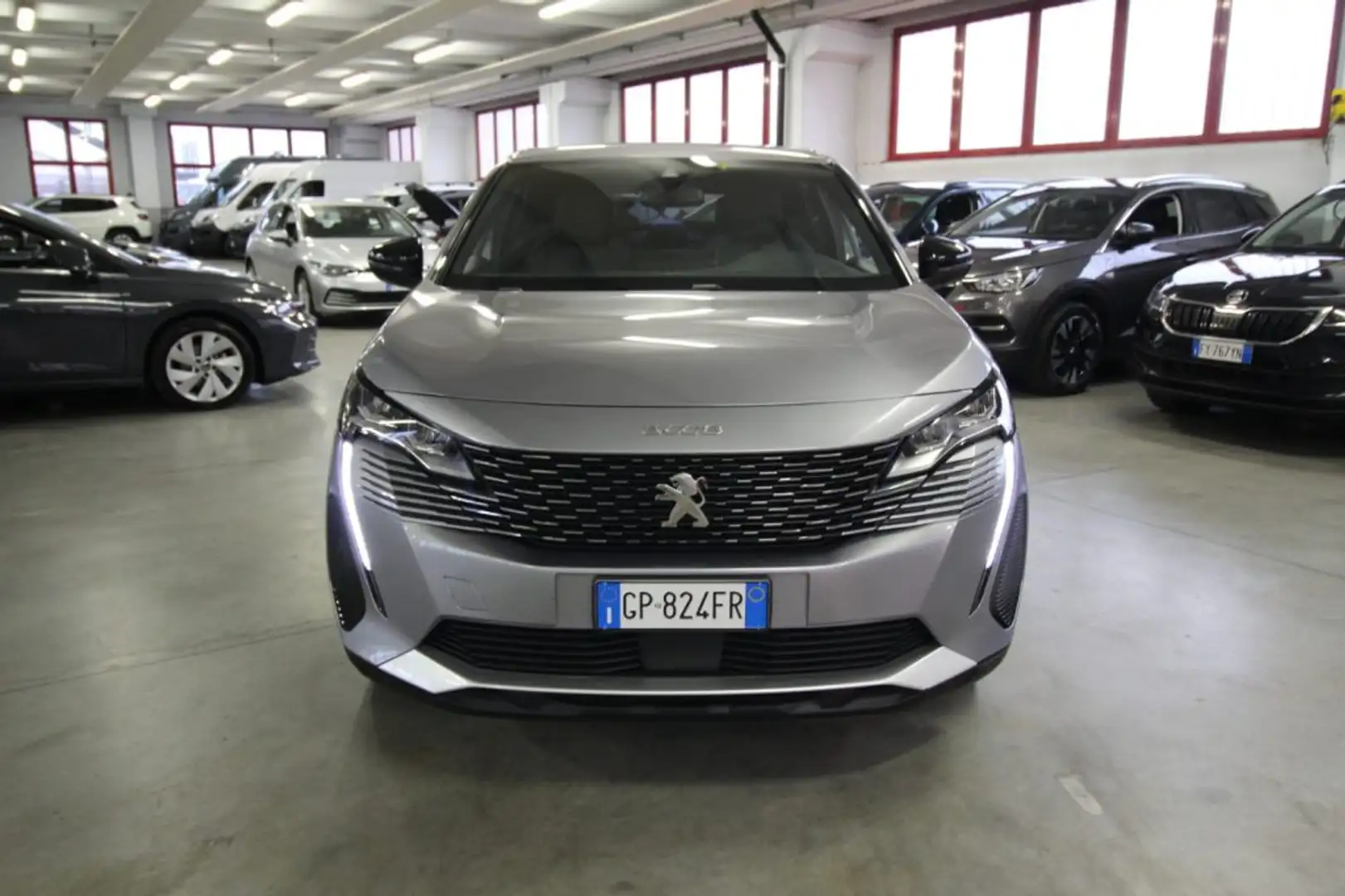 Peugeot 3008 1.5 BluHDi 130 S&S EAT8 Allure Pack Grau - 1