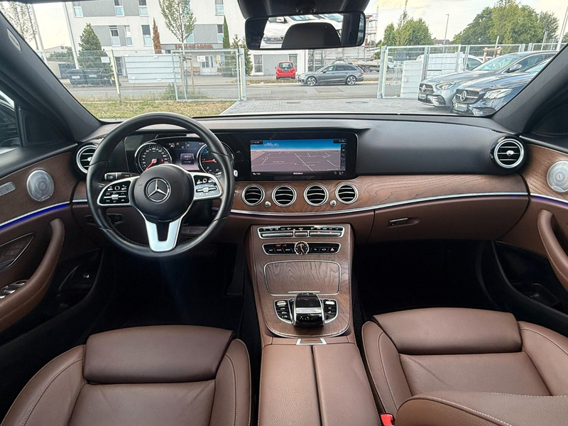 Mercedes-Benz E 400 d T 4 MATIC *AMG*DISTR+*360°KAM*BURMESTER — photo 14