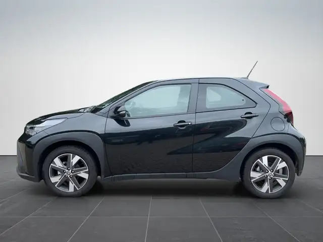 Toyota Aygo X view 3