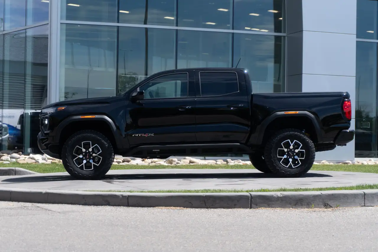 GMC Canyon снимка GMC Canyon